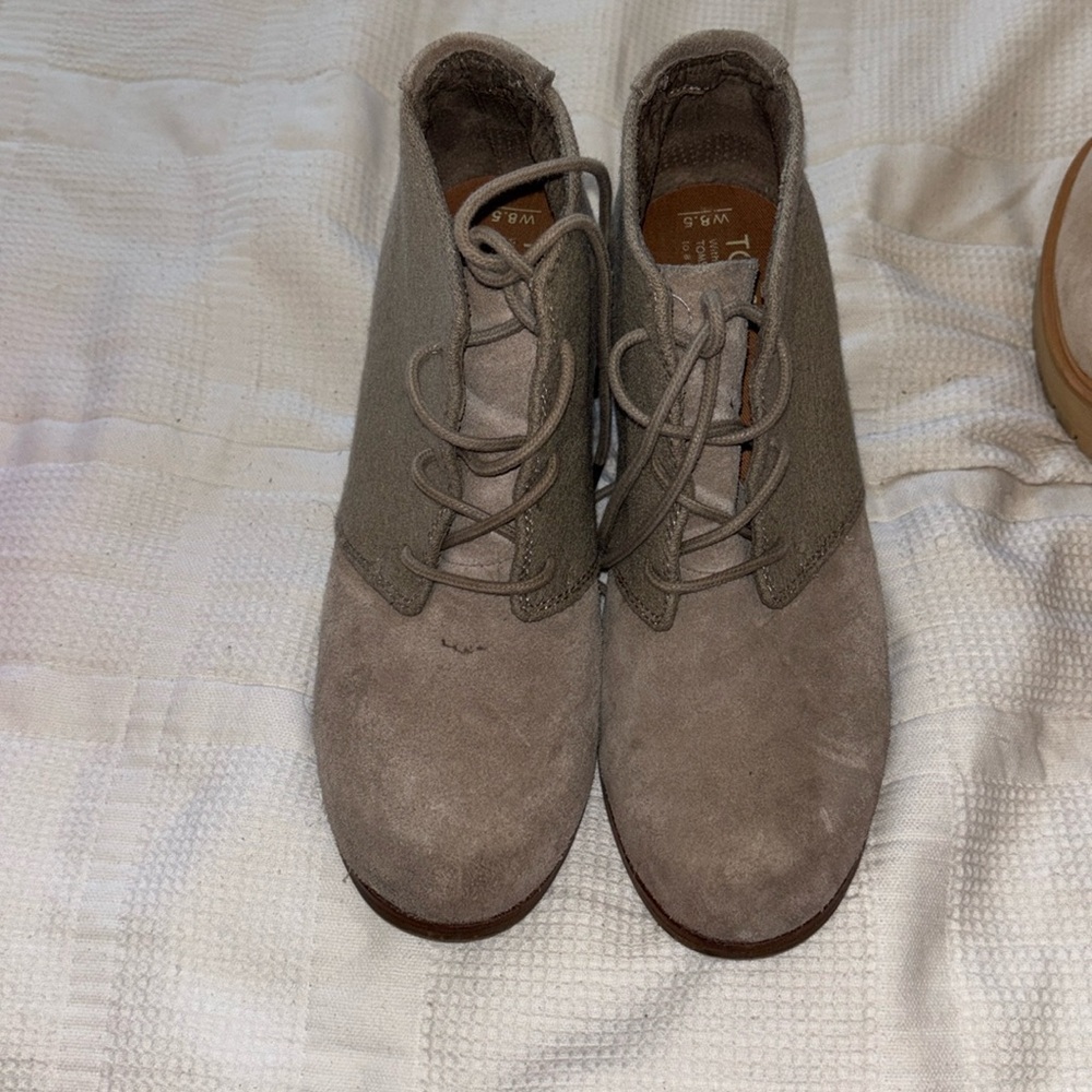 Tom’s booties